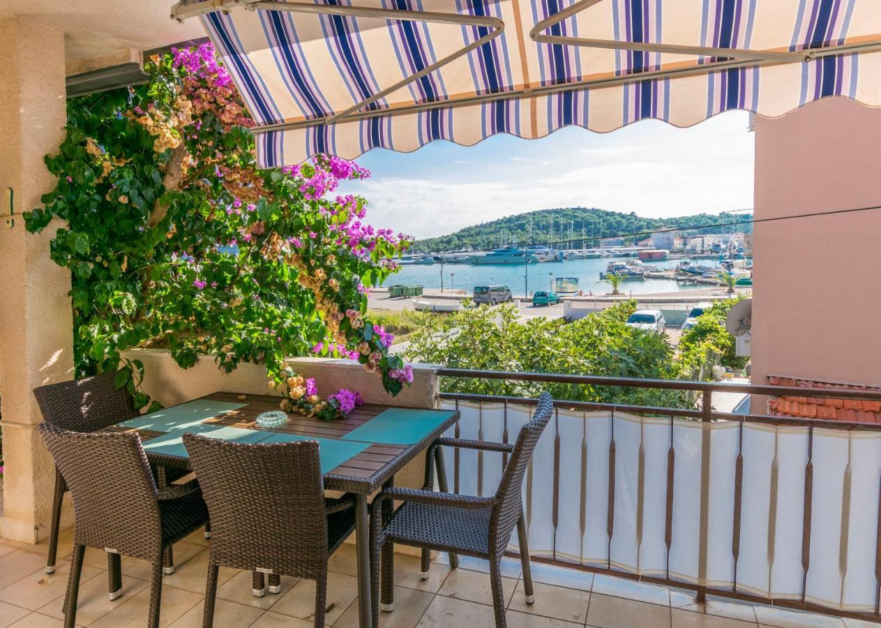 Apartments Sime Рогозница Экстерьер фото